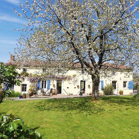 Papillons B&B - Beauty, Comfort And Peace 25 Mins From Puy Du Fou Montournais Extérieur photo